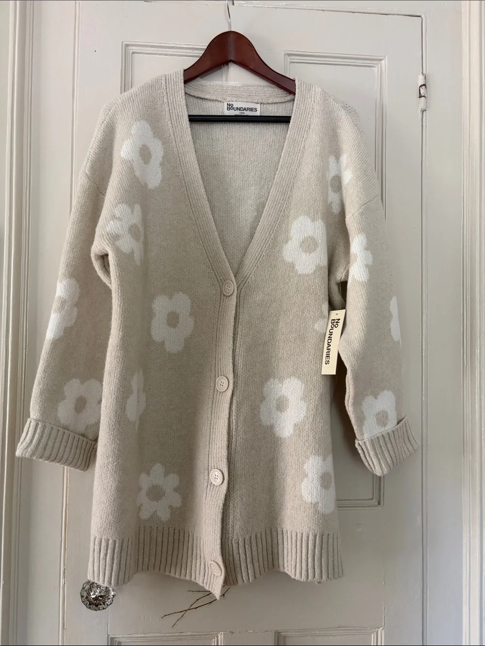 Daisy cardigan by No Boundaries size large nwt